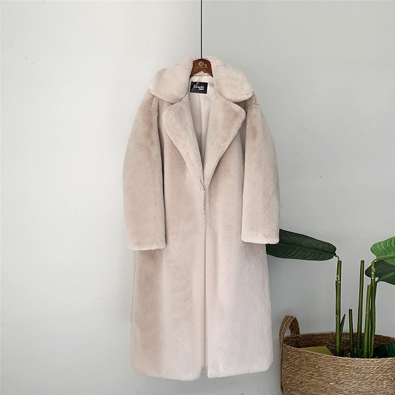 Langer Kunstpelzmantel aus hochwertigem Material – Knielang, gerade Silhouette, ultraweich und warm