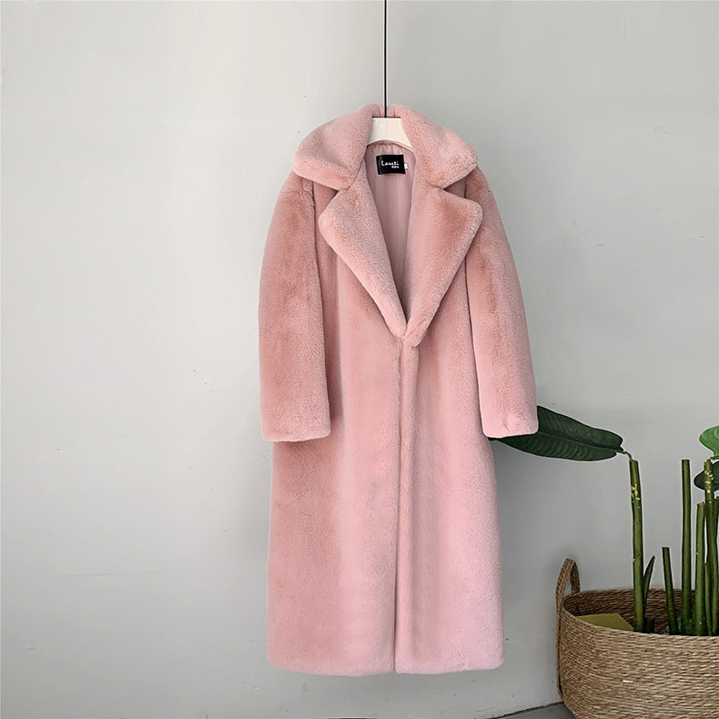Langer Kunstpelzmantel aus hochwertigem Material – Knielang, gerade Silhouette, ultraweich und warm