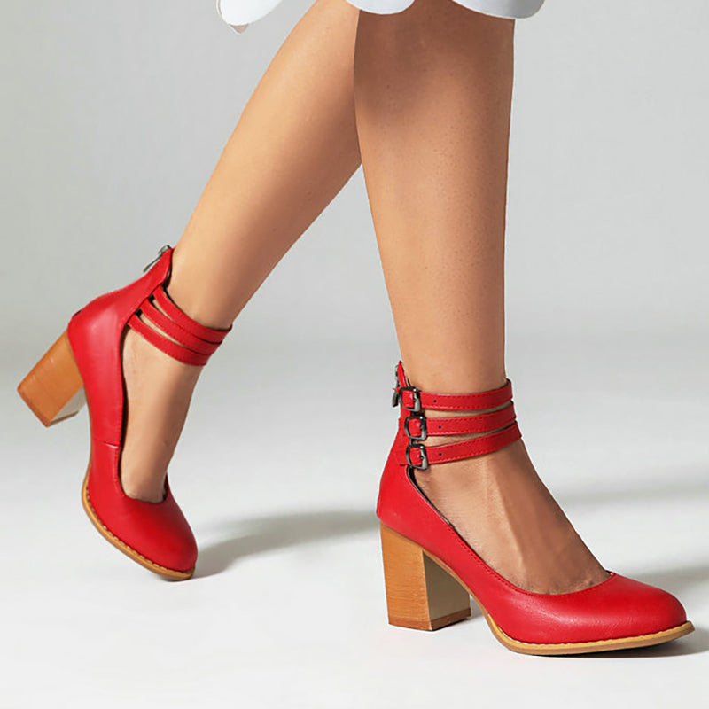 Casilda | Glatte Sandalen mit Knöchelriemen und dicker Sohle