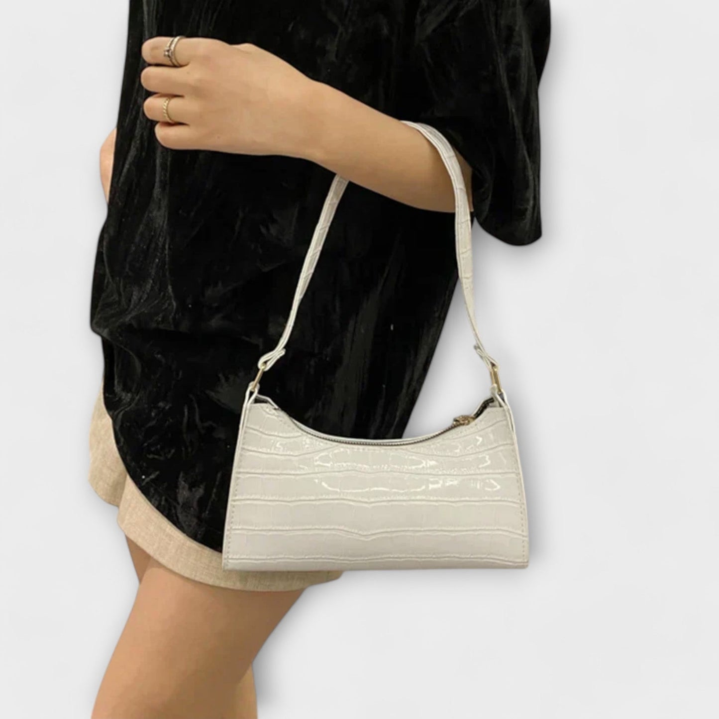 Nora. Glänzende Lederhandtasche