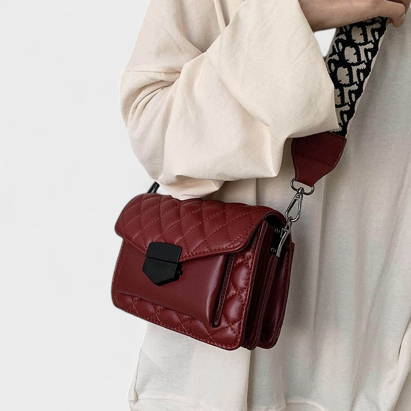 Nora. – Klassische Schultertasche mit mehreren Fächern