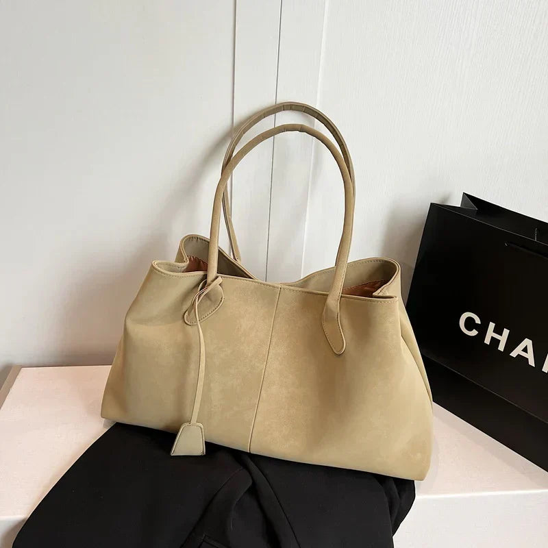 Helena | Maxi Taschen