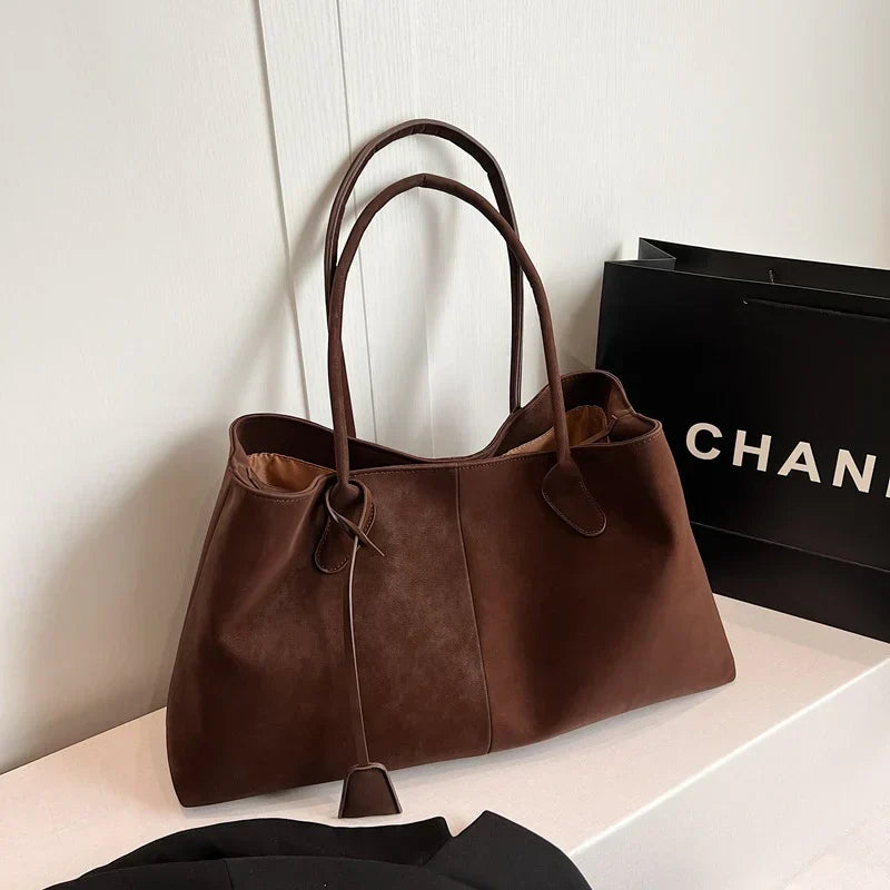 Helena | Maxi Taschen