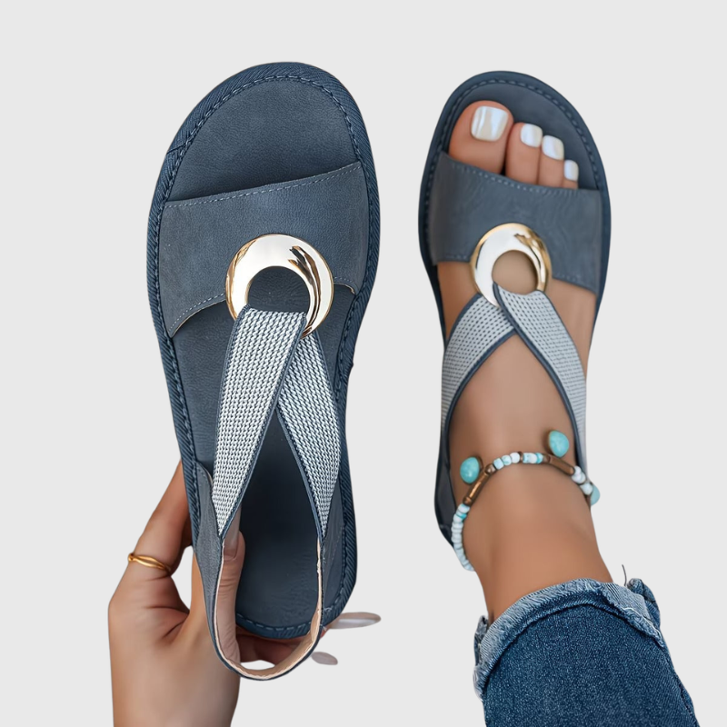 Simone Flache Sandalen mit Metallverschluss