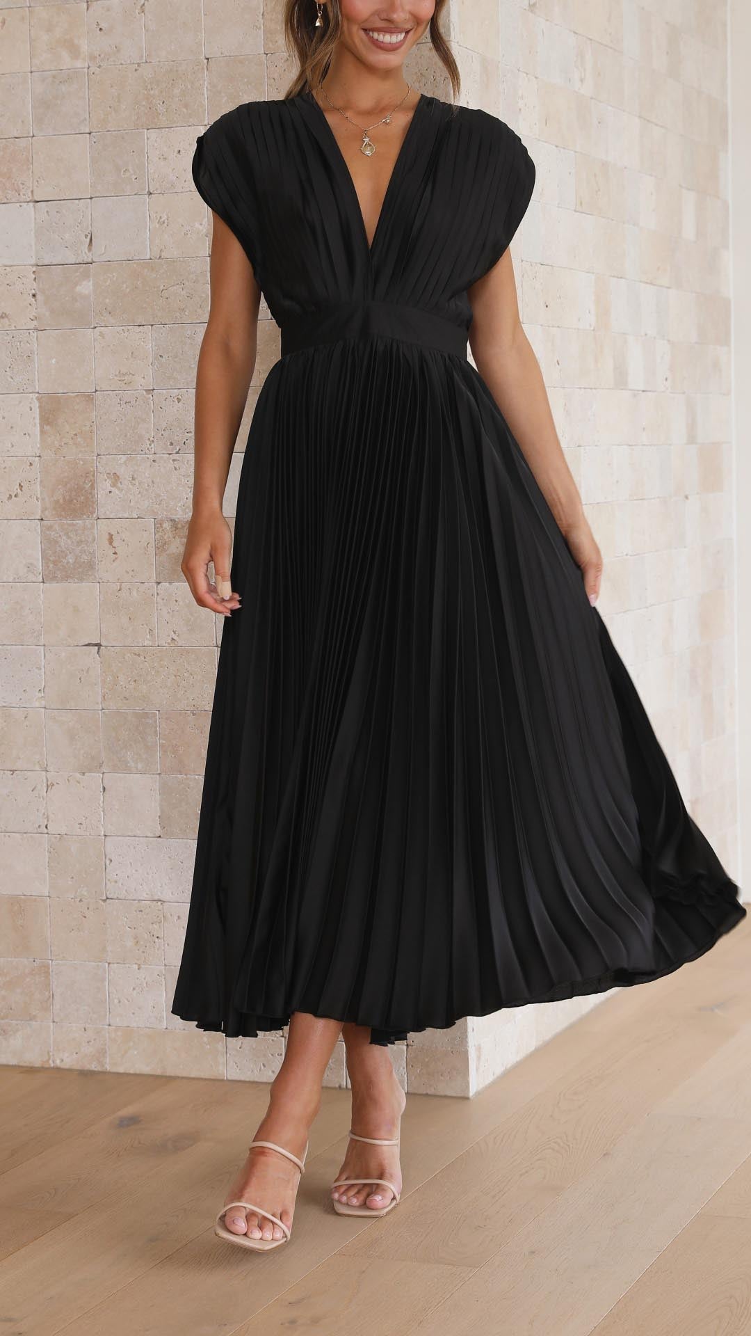 Alexis - Elegantes Plissee-Kleid