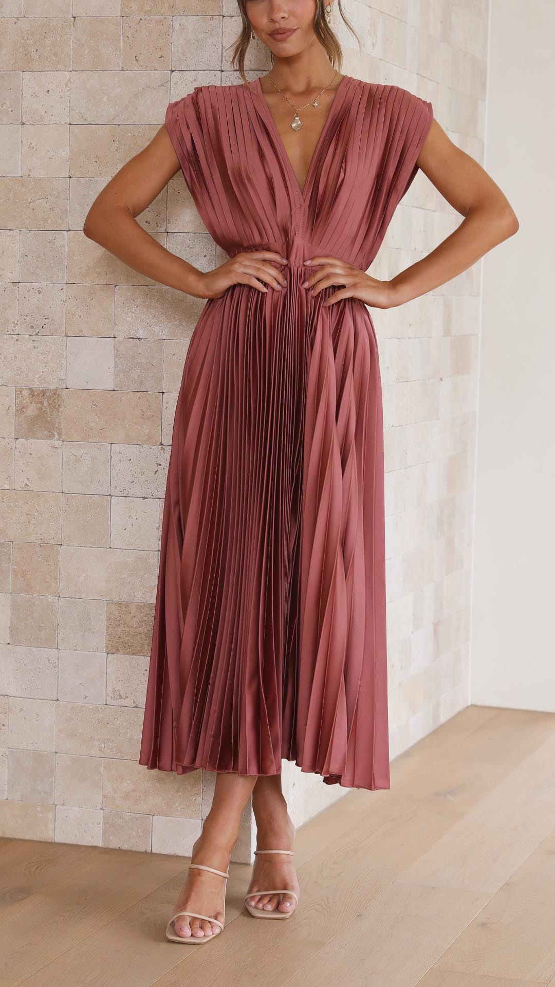 Alexis - Elegantes Plissee-Kleid