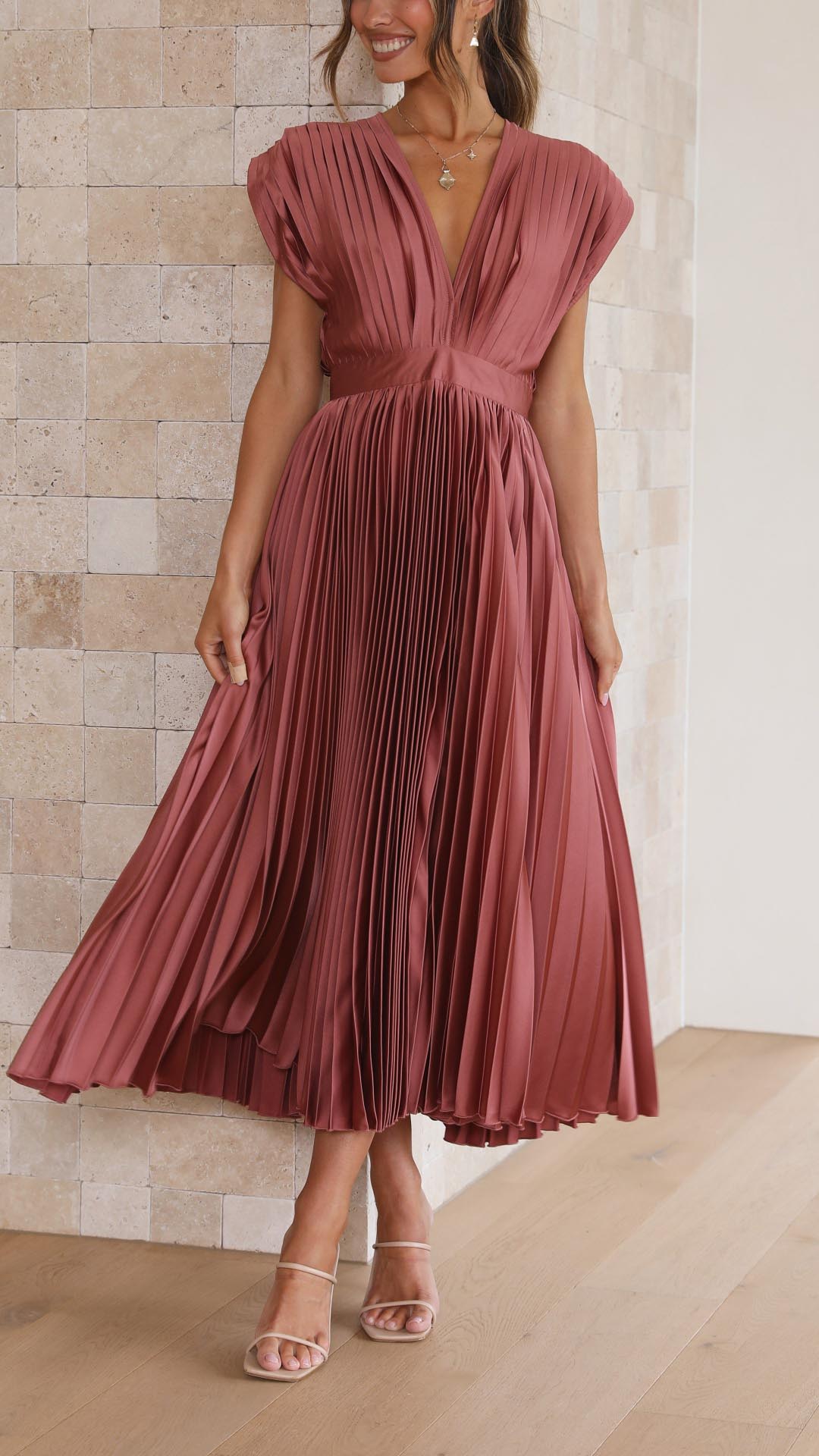 Alexis - Elegantes Plissee-Kleid