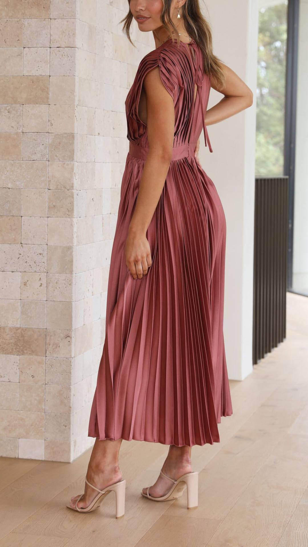 Alexis - Elegantes Plissee-Kleid