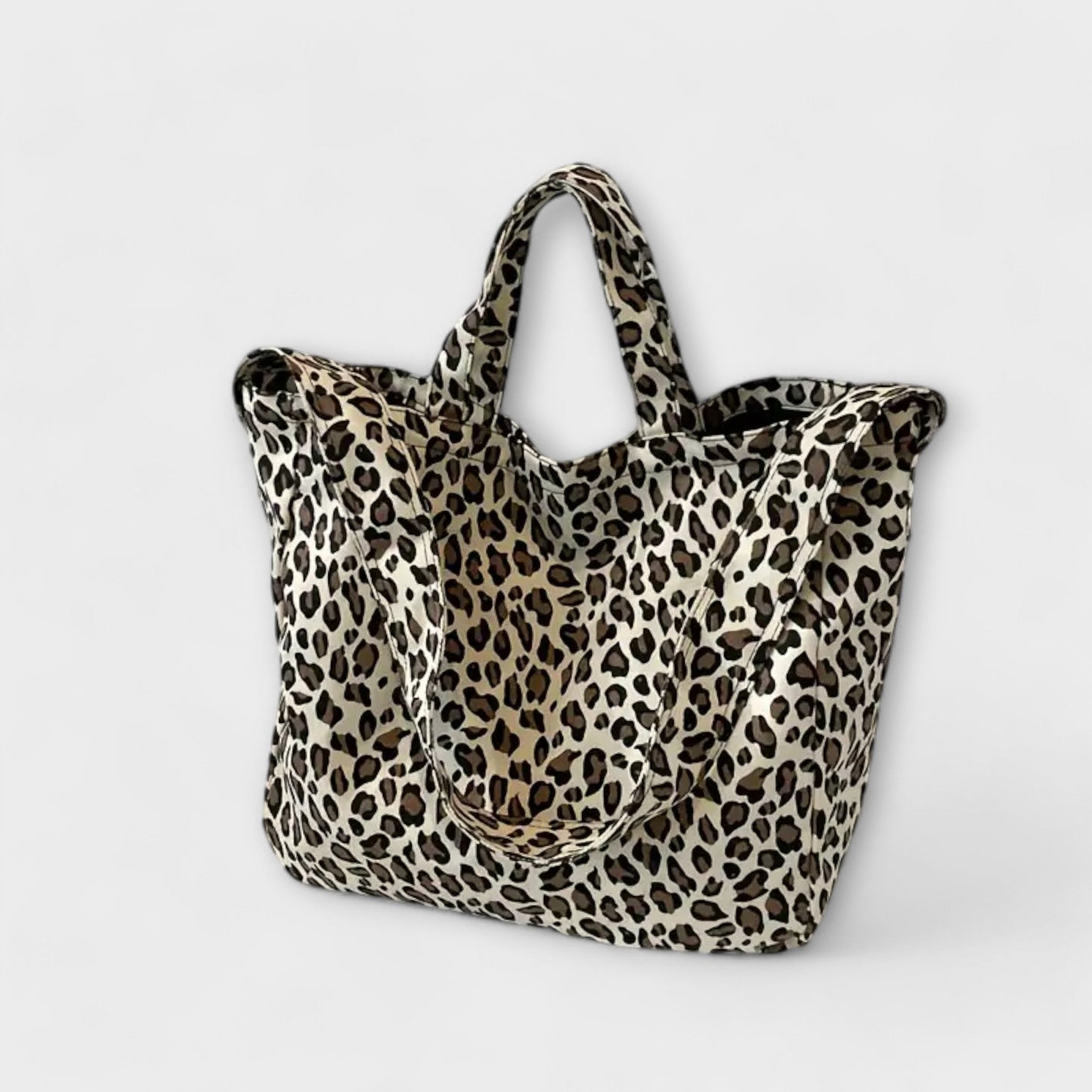 Nora. - Stilvolle Leopardenmuster-Tasche