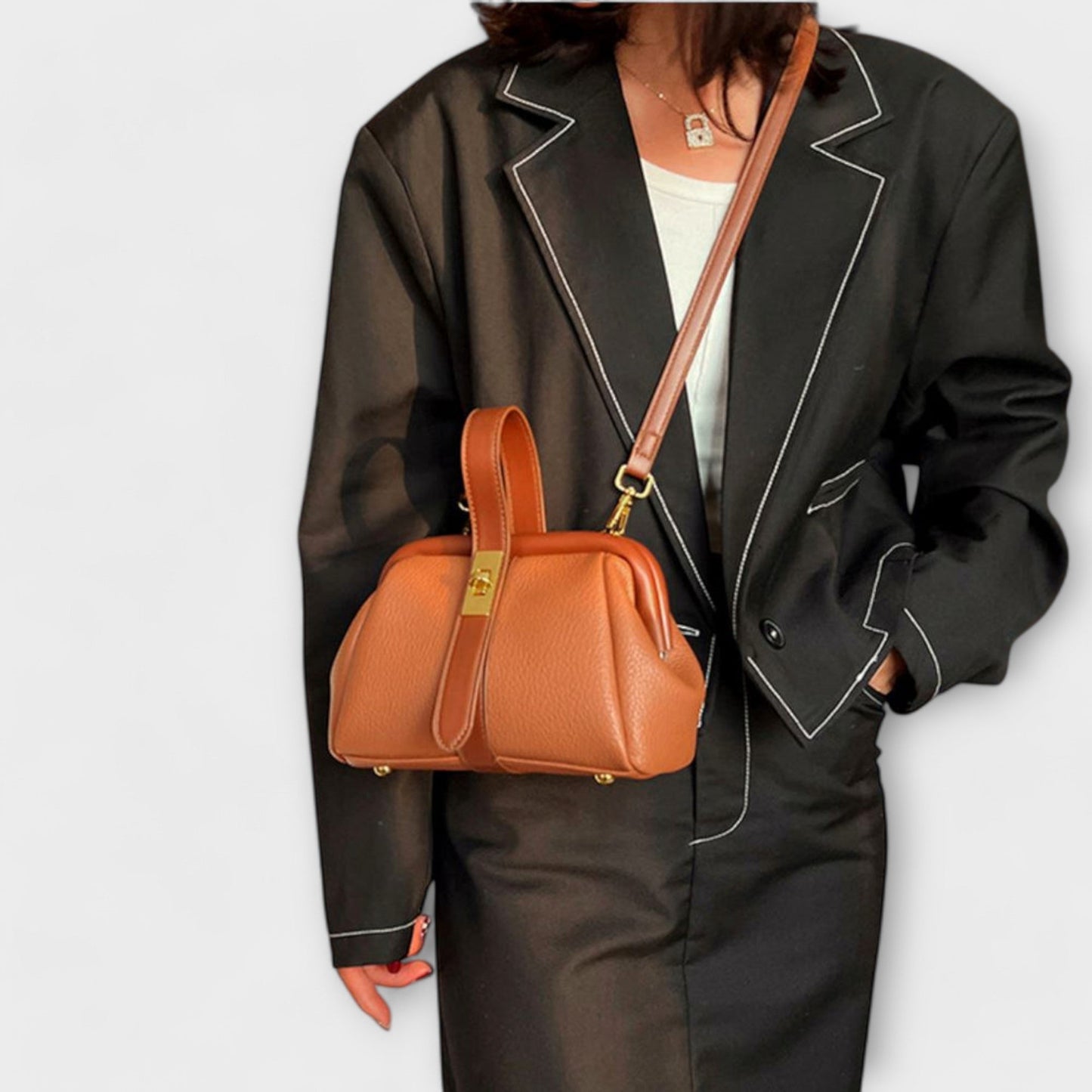 Nora. - Retro Tasche
