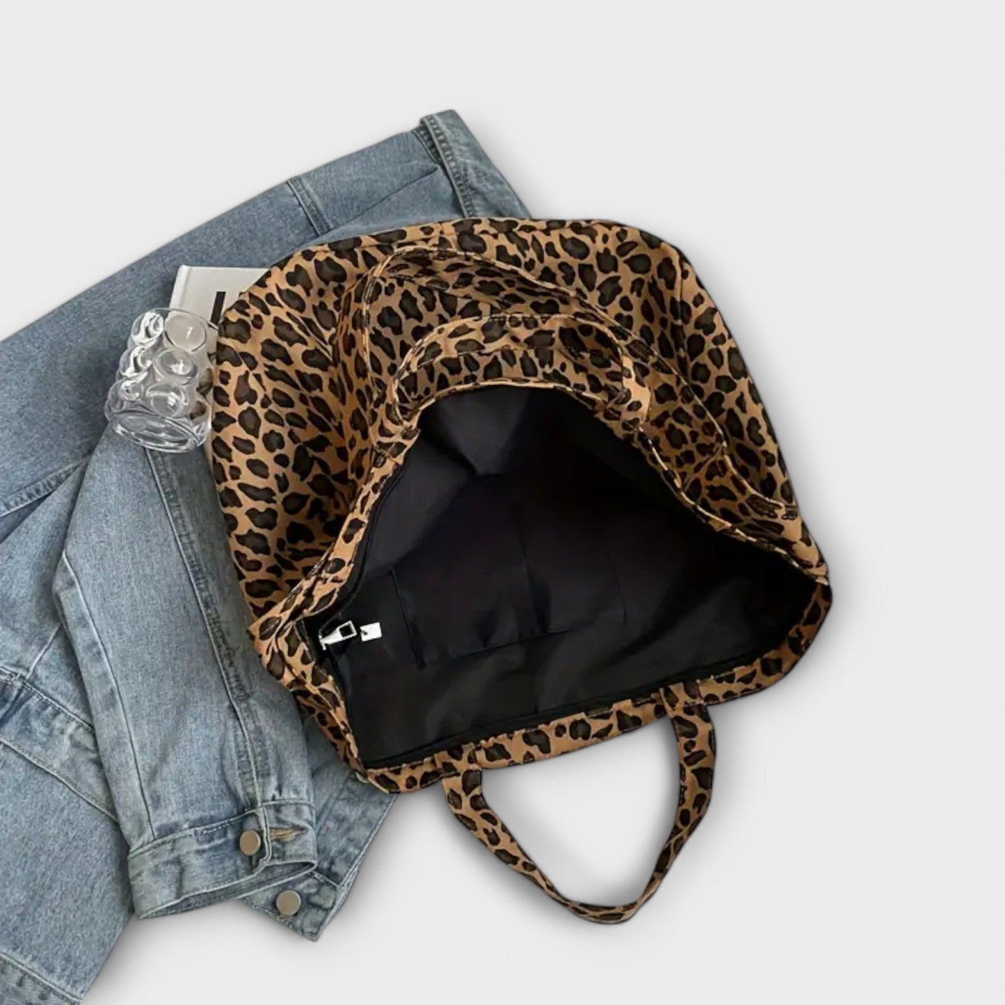 Nora. - Stylische Leopard-Print-Tasche