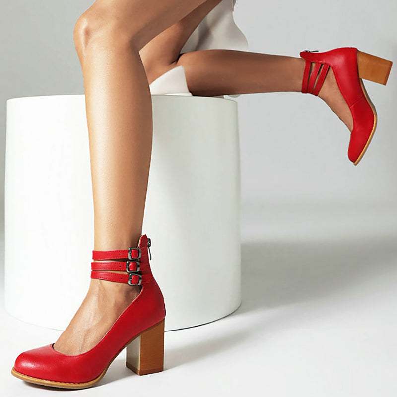 Casilda | Glatte Sandalen mit Knöchelriemen und dicker Sohle