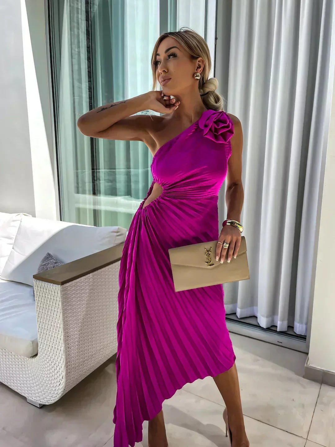 Lizbeth - Kleid mit floralen Schultern