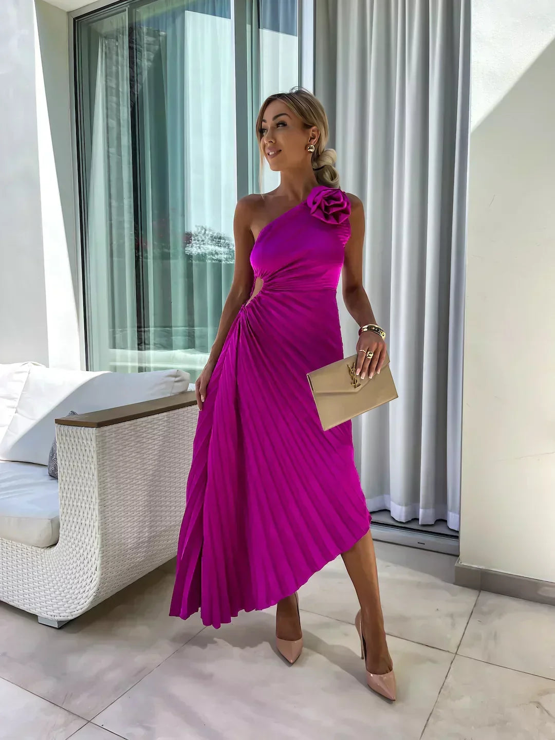 Lizbeth - Kleid mit floralen Schultern
