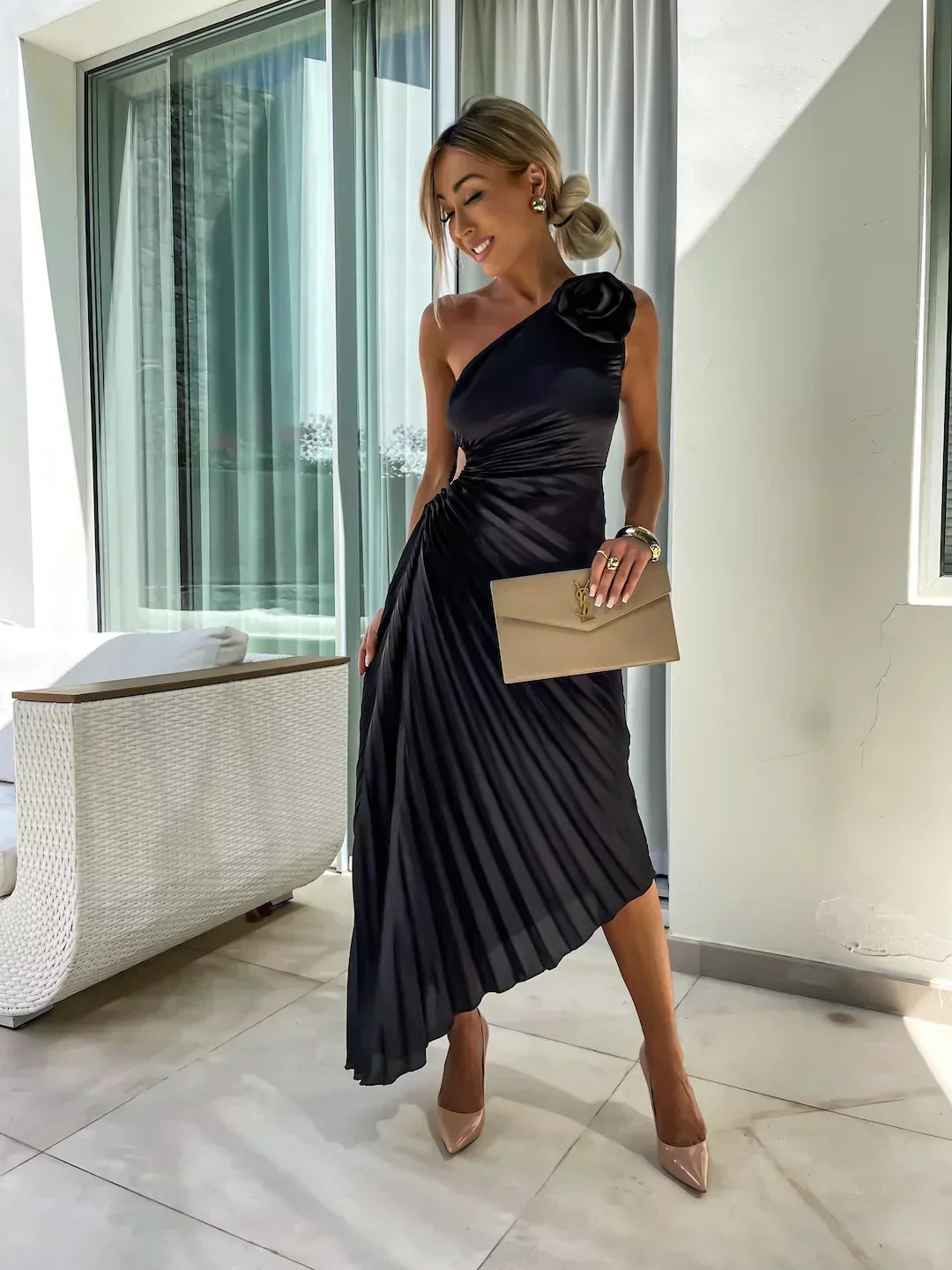 Lizbeth - Kleid mit floralen Schultern