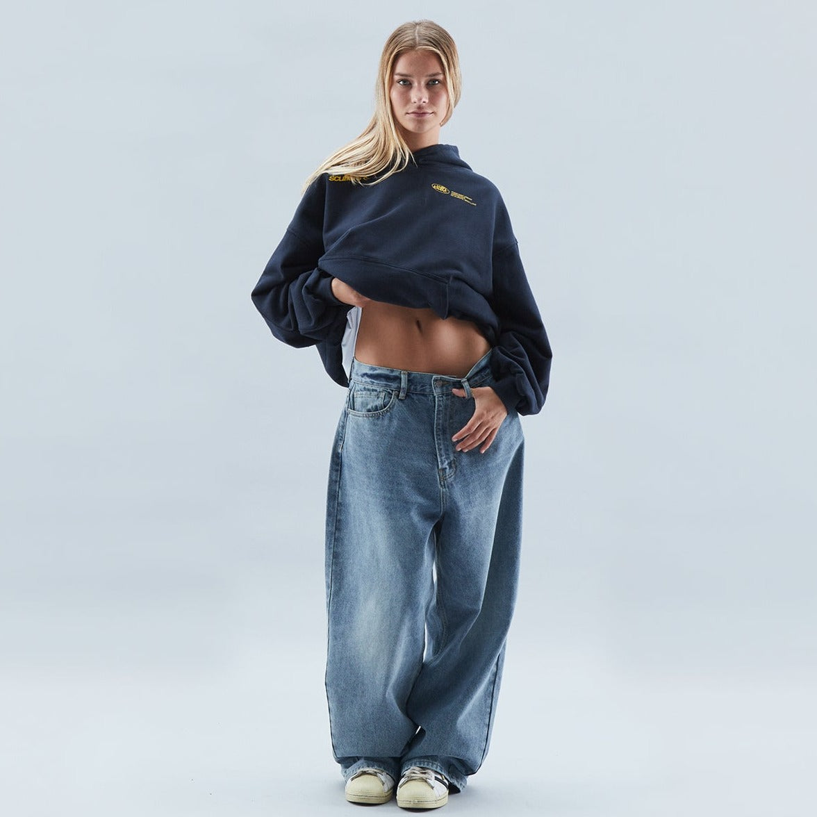 Leichter Kapuzen-Hoodie aus atmungsaktivem Stoff, locker geschnitten | Ideal für Frühling und Sommer
