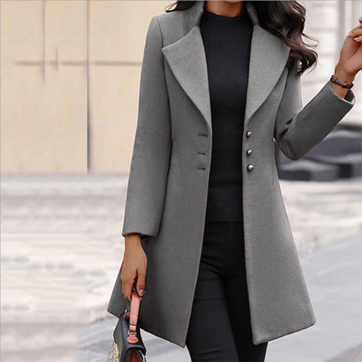 Taillierte Damenjacke aus hochwertiger italienischer Wolle mit Seitentaschen | Ideal für Herbst und Winter