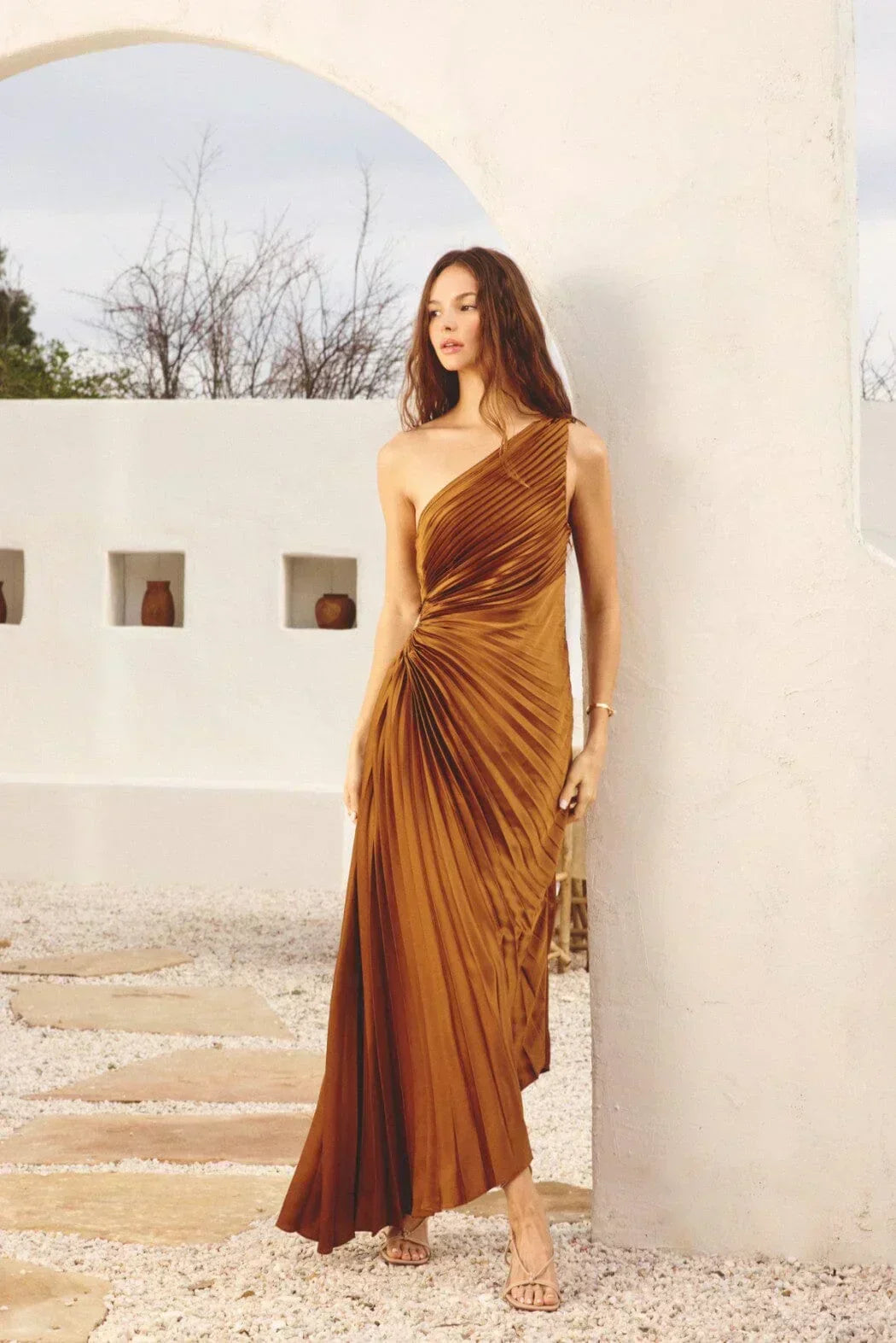 Sylviana - Ein Schulter Falten Midi Kleid